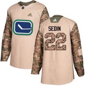 Maend-NHL-Vancouver-Canucks-Troeje-Daniel-Sedin-22-Authentic-Camo-Veterans-Day-Practice