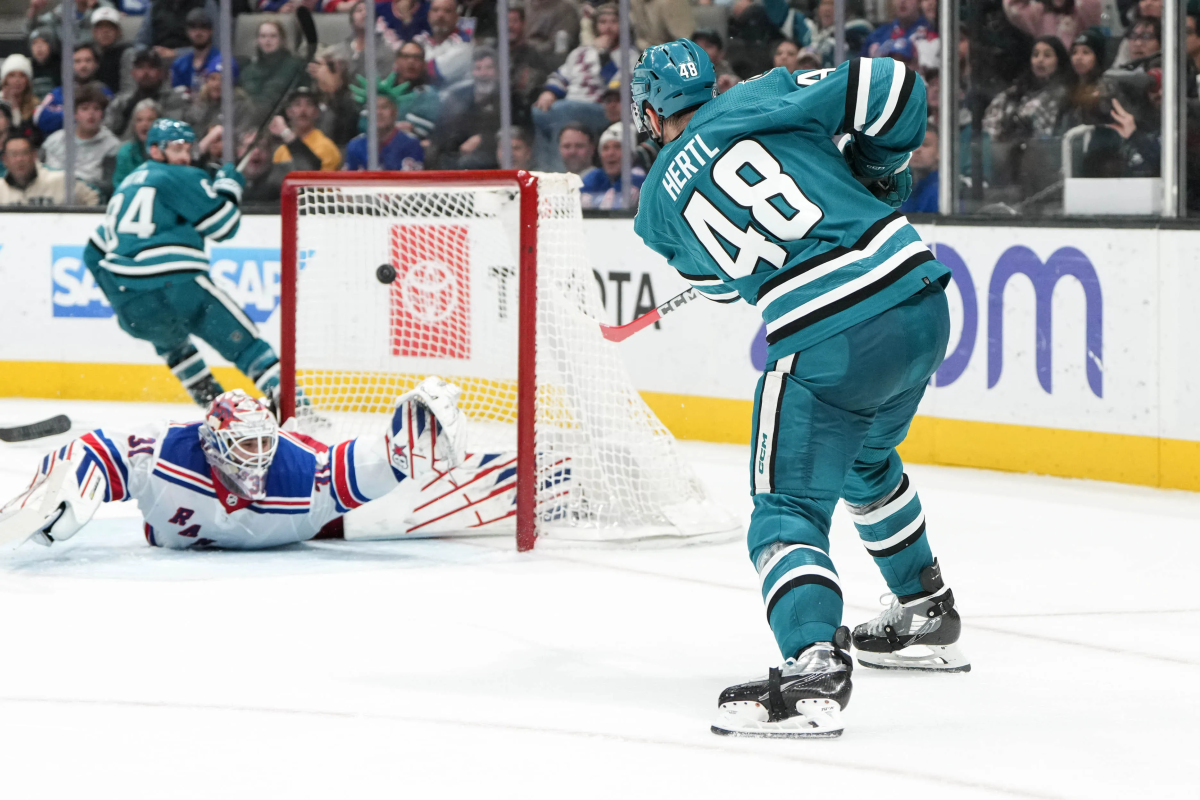 Tomas Hertl hjælper San Jose Sharks med at besejre New York Rangers